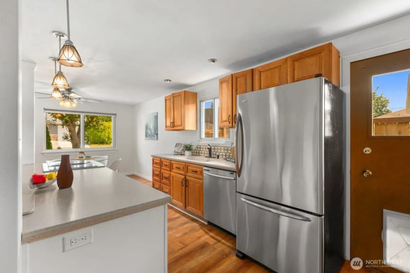 Property photo for 20605 12th Place S, Sea Tac photo 13