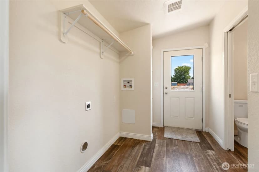 Property photo for 216 Mossyrock Road W, Mossyrock photo 19