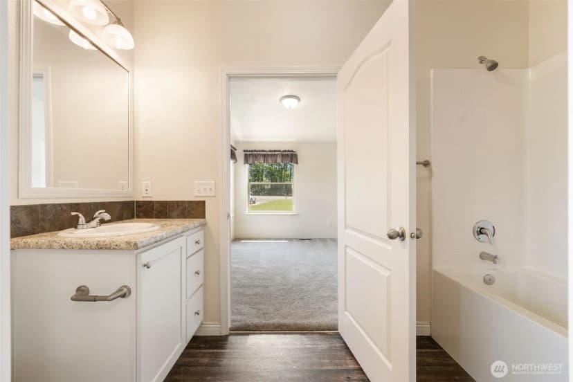 Property photo for 216 Mossyrock Road W, Mossyrock photo 16