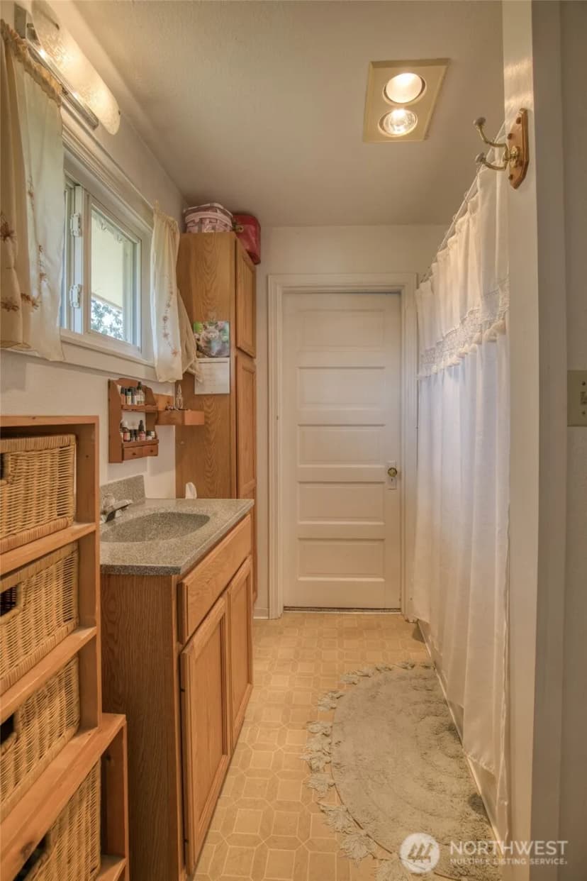 Property photo for 1021 W Stockwell Street, Aberdeen photo 12