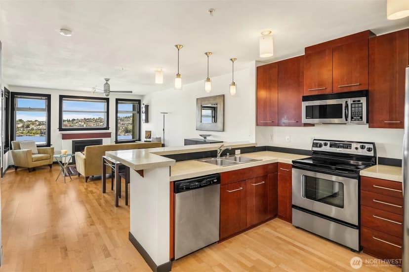 Property photo for 655 Crockett Street #b301, Seattle photo 3
