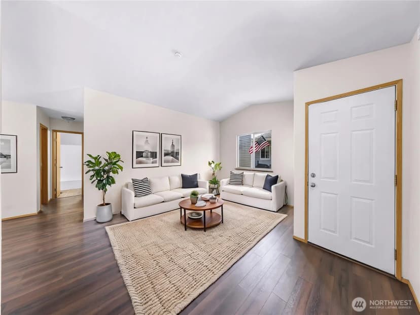 Property photo for 16619 41st Drive Ne #b, Arlington photo 2