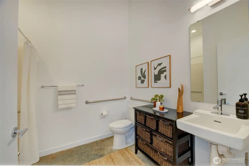 Property photo for 3834 California Avenue Sw, Seattle photo 6