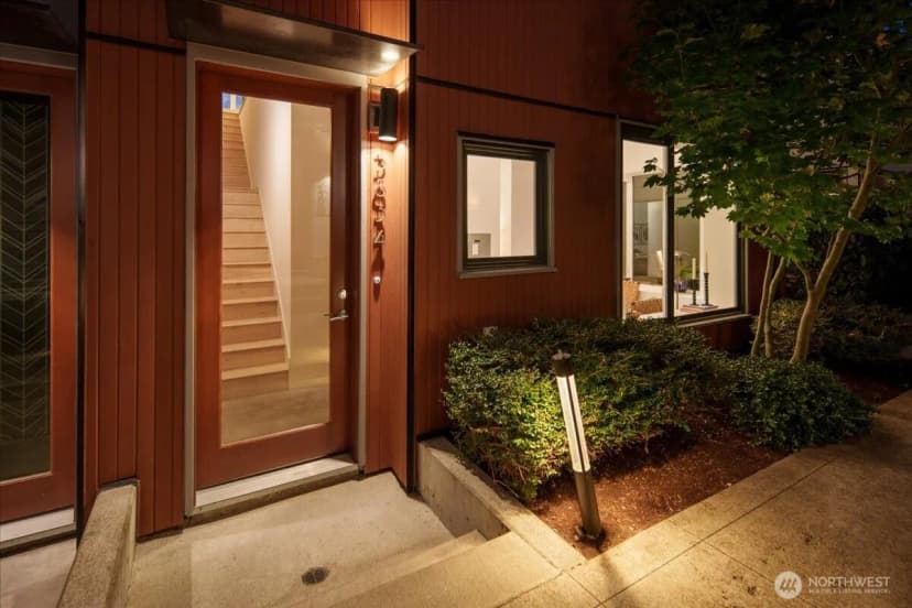 Property photo for 3834 California Avenue Sw, Seattle photo 12