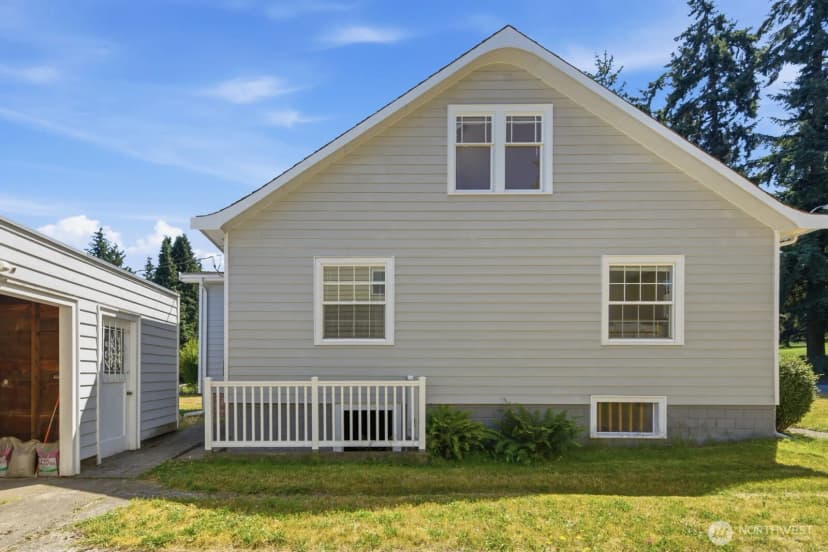 Property photo for 5627 Colby Avenue, Everett photo 35