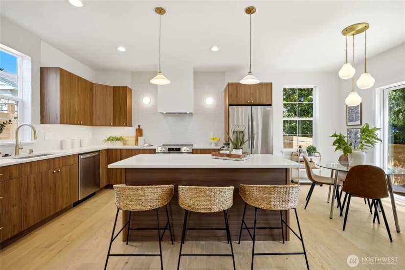 Property photo for 5948 18 Avenue Sw #2, Seattle photo 13