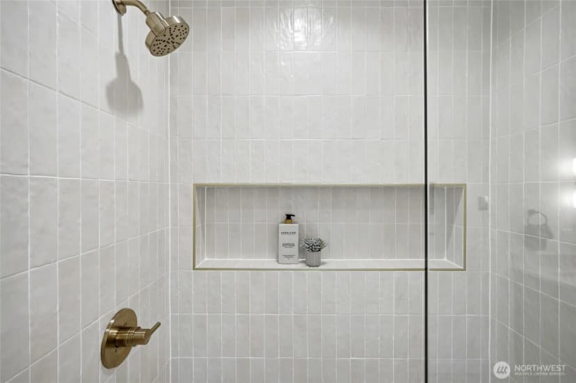 Property photo for 5948 18 Avenue Sw #2, Seattle photo 27