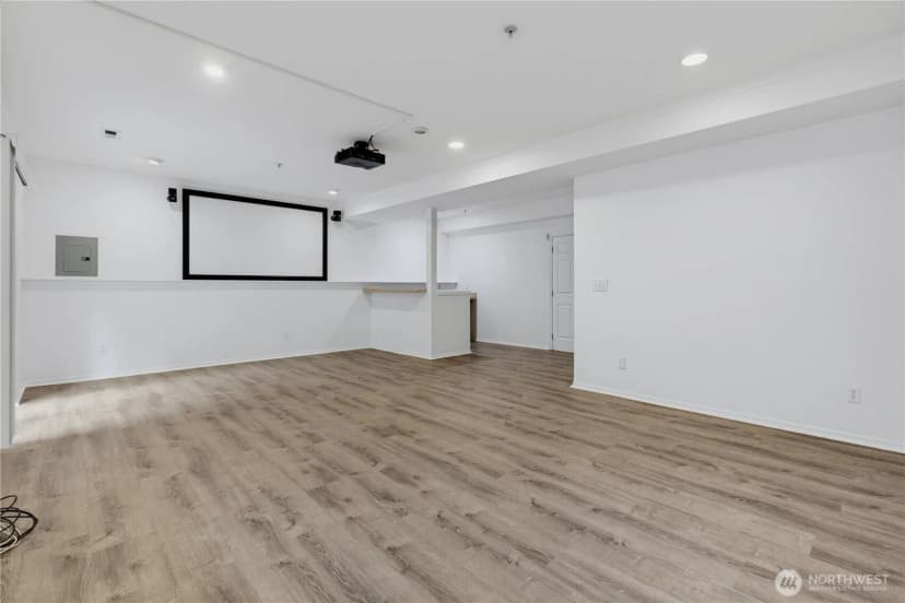 Property photo for 9729 26th Avenue Sw #404, Seattle photo 25