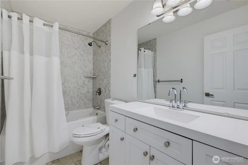 Property photo for 9729 26th Avenue Sw #404, Seattle photo 22