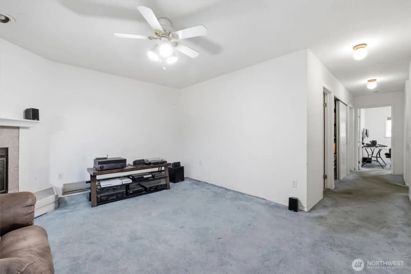 Property photo for 4200 Factoria Boulevard Se, Bellevue photo 7