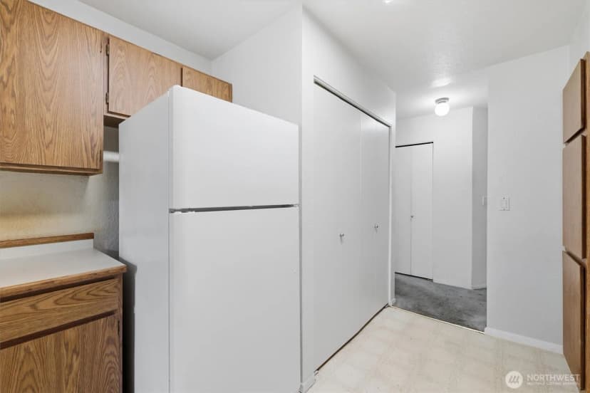 Property photo for 4200 Factoria Boulevard Se, Bellevue photo 3
