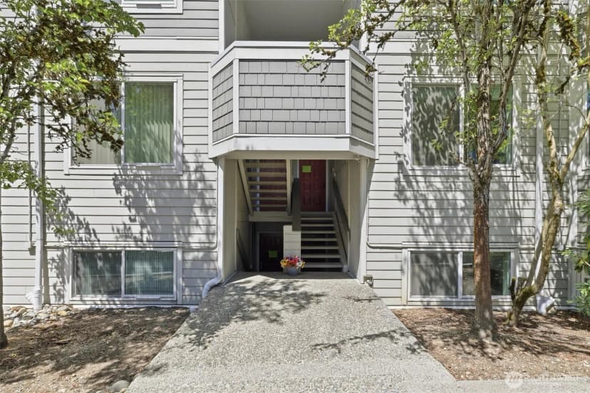 Property photo for 4200 Factoria Boulevard Se, Bellevue photo 20