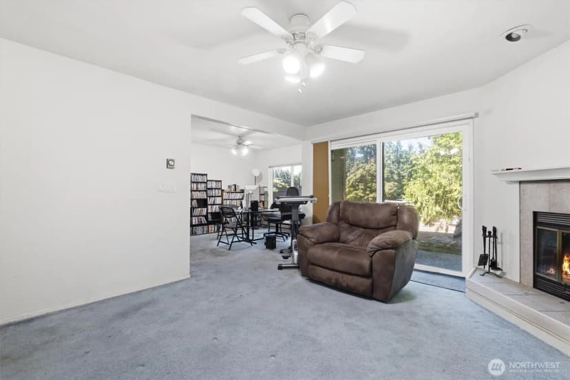 Property photo for 4200 Factoria Boulevard Se, Bellevue photo 8