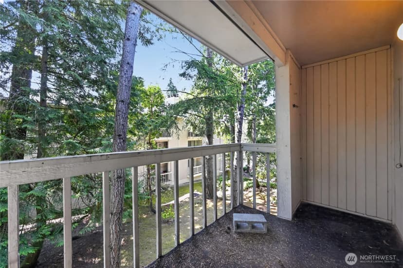 Property photo for 14527 Ne 40th Street #g202, Bellevue photo 6