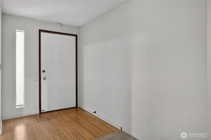 Property photo for 14527 Ne 40th Street #g202, Bellevue photo 7