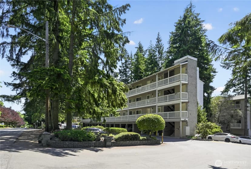 Property photo for 14527 Ne 40th Street #g202, Bellevue photo 3