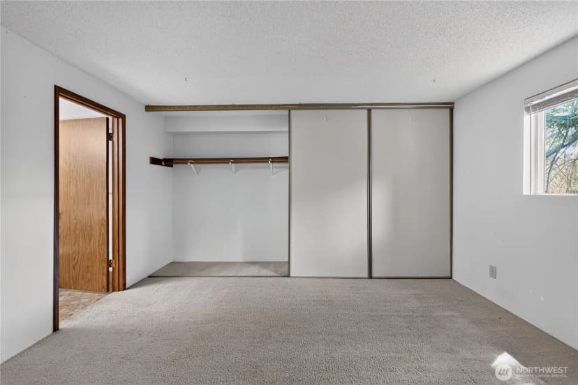 Property photo for 14527 Ne 40th Street #g202, Bellevue photo 27