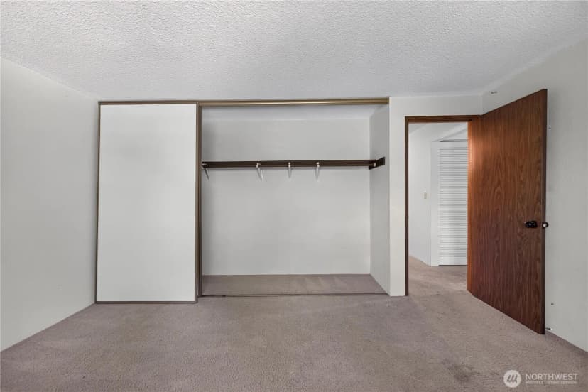 Property photo for 14527 Ne 40th Street #g202, Bellevue photo 25