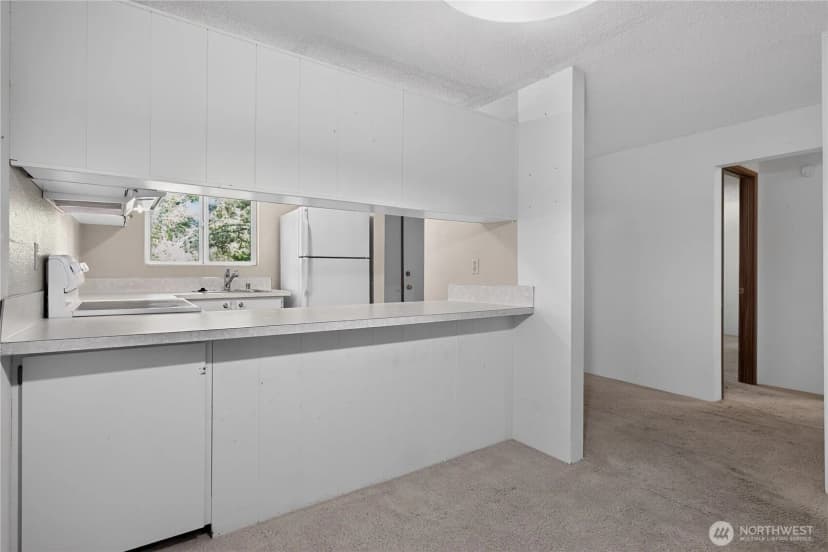 Property photo for 14527 Ne 40th Street #g202, Bellevue photo 20