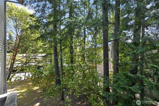 Property photo for 14527 Ne 40th Street #g202, Bellevue photo 4