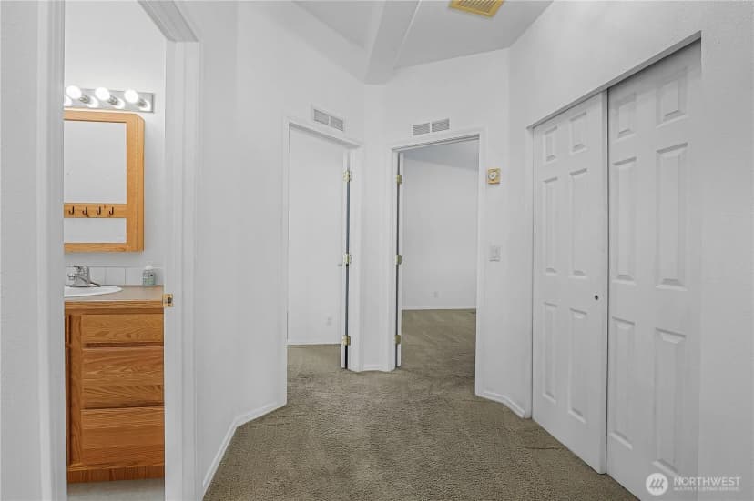 Property photo for 7012 Plaza Street Se, Othello photo 27