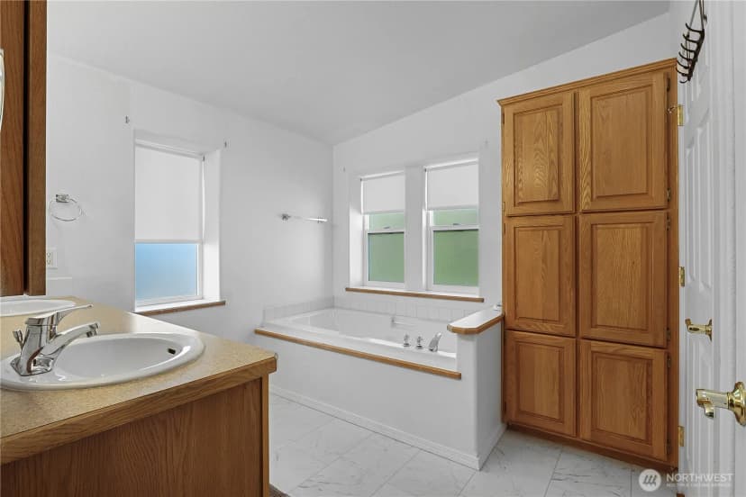 Property photo for 7012 Plaza Street Se, Othello photo 23
