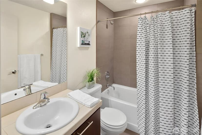 Property photo for 1232 N Northgate Way, Seattle photo 23