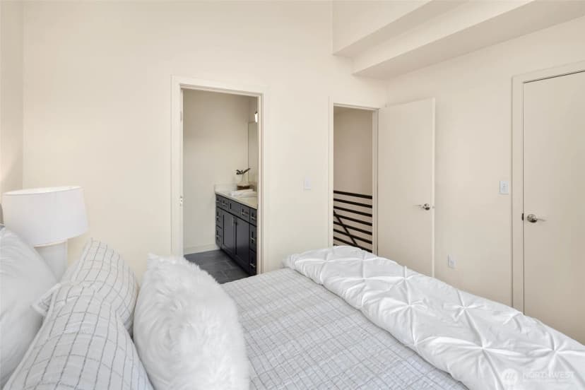 Property photo for 1232 N Northgate Way, Seattle photo 15