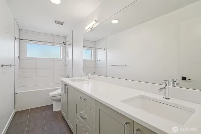 Property photo for 8020 17th Avenue Nw, Seattle photo 16