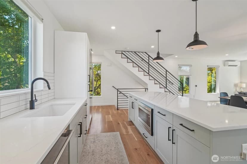 Property photo for 8020 17th Avenue Nw, Seattle photo 9