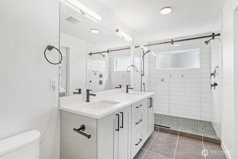 Property photo for 8020 17th Avenue Nw, Seattle photo 12