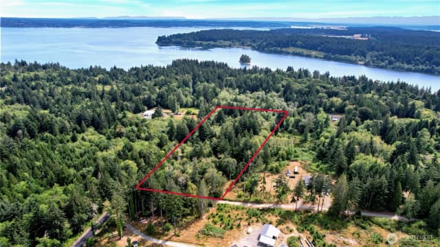 Property photo for 3853 146th Avenue Sw, Lakebay photo 2