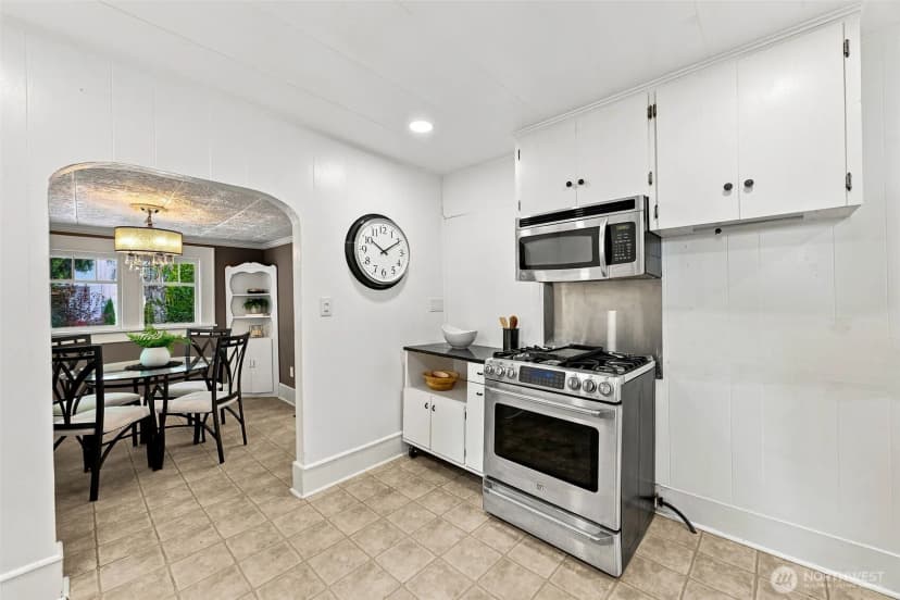 Property photo for 14622 18th Avenue Sw, Burien photo 9