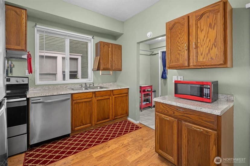 Property photo for 3425 Hoyt Avenue, Everett photo 10