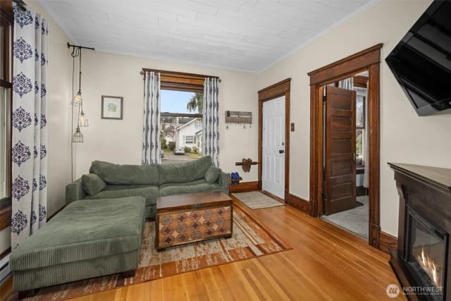 Property photo for 3425 Hoyt Avenue, Everett photo 3