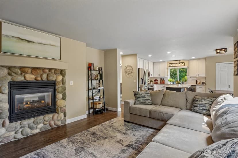 Property photo for 18511 94th Street Ct E, Bonney Lake photo 7