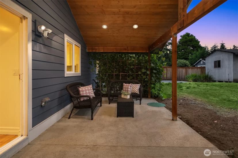 Property photo for 2205 Ne 28th Street, Renton photo 3