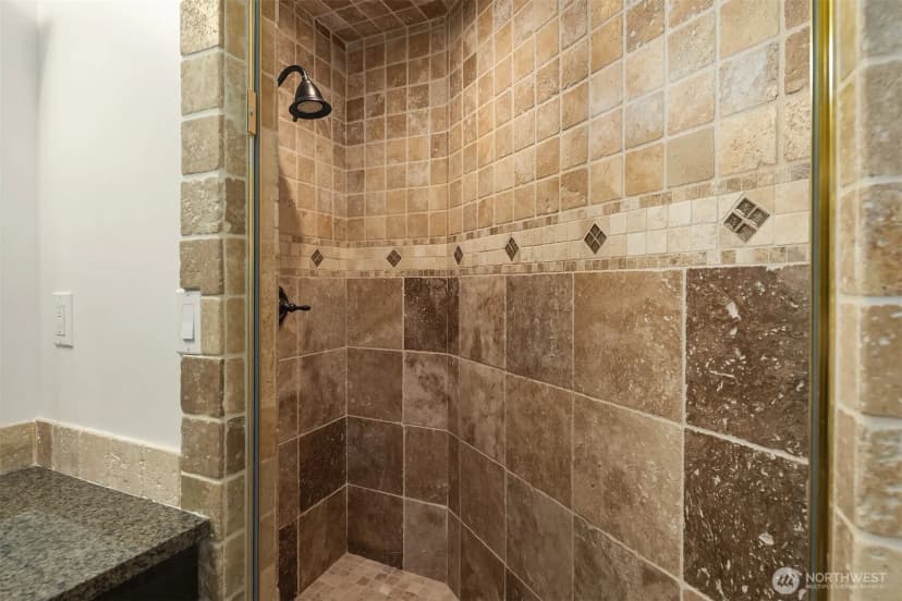 Property photo for 2205 Ne 28th Street, Renton photo 23