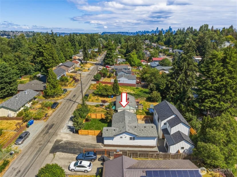 Property photo for 5946 18th Avenue Sw #1, Seattle photo 29