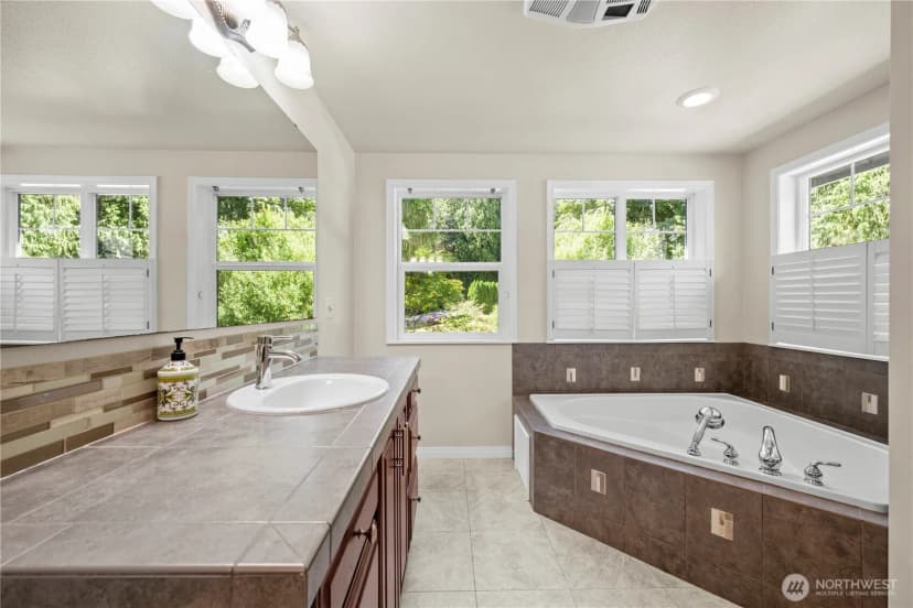 Property photo for 1808 116th Drive Ne, Lake Stevens photo 22