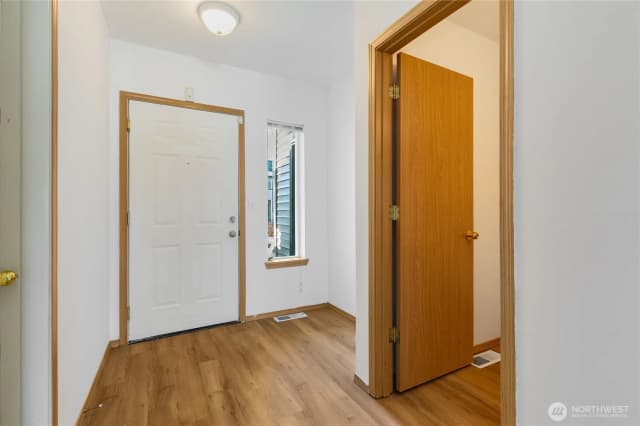 Property photo for 15815 Admiralty Way #c4, Lynnwood photo 3