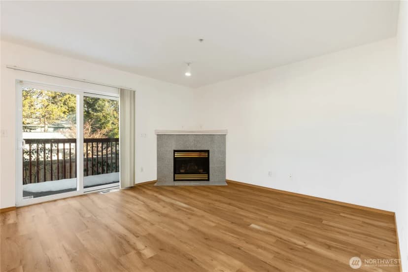 Property photo for 15815 Admiralty Way #c4, Lynnwood photo 6