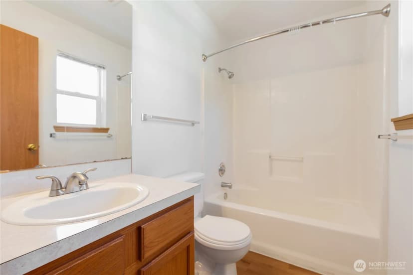 Property photo for 15815 Admiralty Way #c4, Lynnwood photo 15