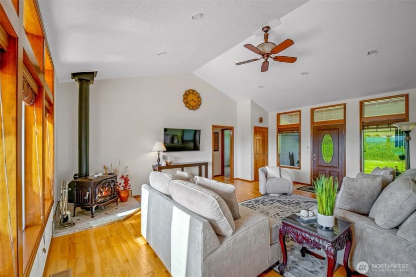 Property photo for 289 Degoede Drive, Mossyrock photo 5