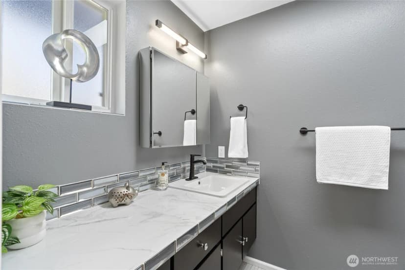 Property photo for 26432 Somerset Lane, Kent photo 17