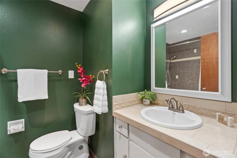 Property photo for 26432 Somerset Lane, Kent photo 20