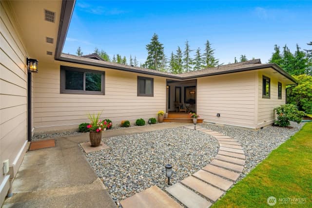 Property photo for 5830 Mission Road, Bellingham photo 3