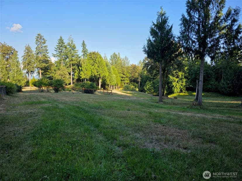 Property photo for 13324 242nd Avenue Ne, Woodinville photo 2