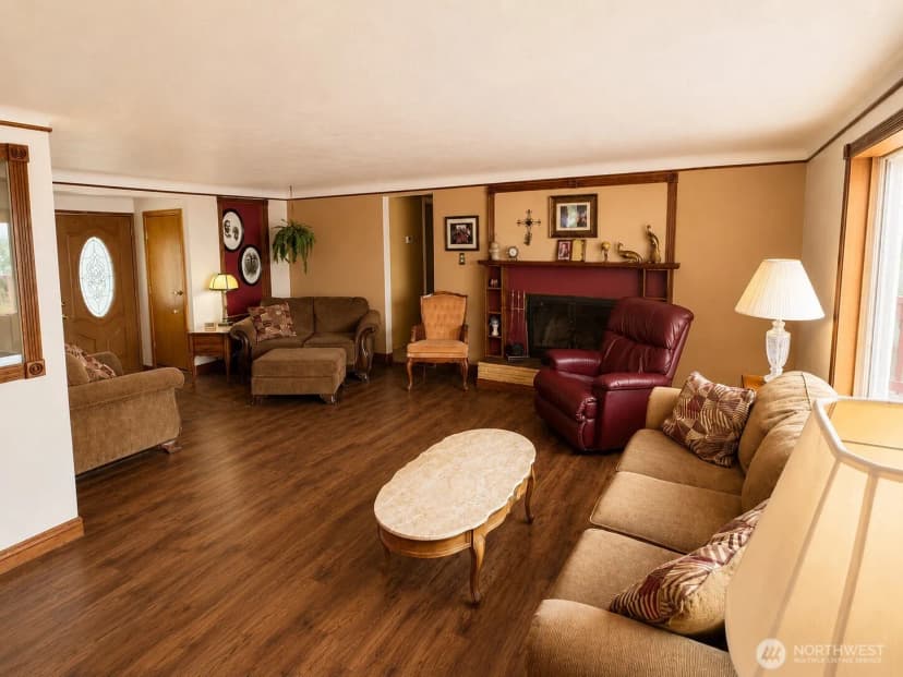 Property photo for 7 River Road W, Omak photo 2