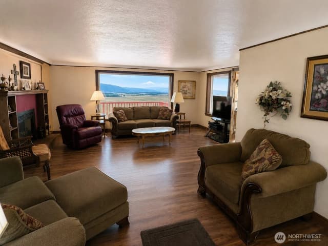 Property photo for 7 River Road W, Omak photo 3